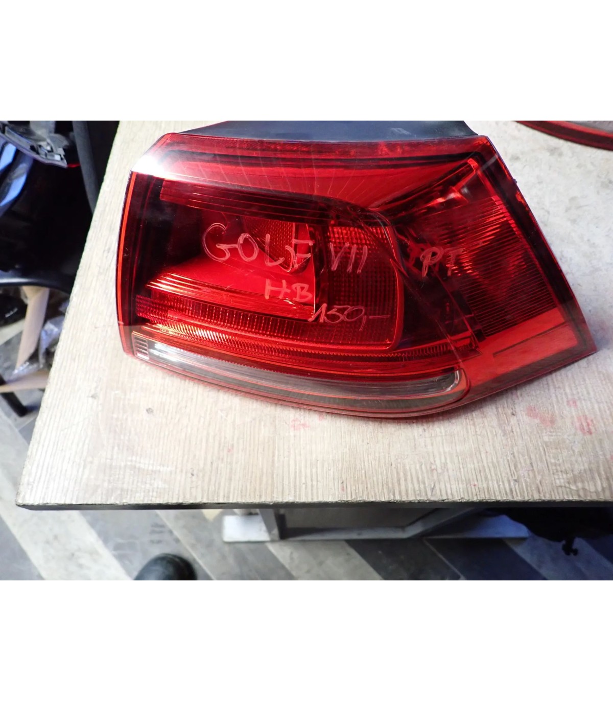 VOLKSWAGEN GOLF VII HB LAMPA PRAWY TYŁ 5G0945096M