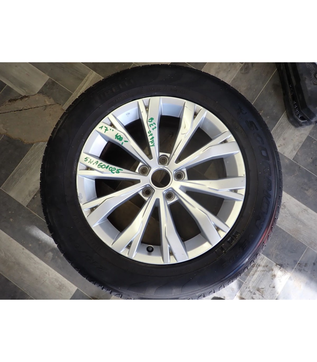VW TIGUAN II FELGA 5NA601025 17'