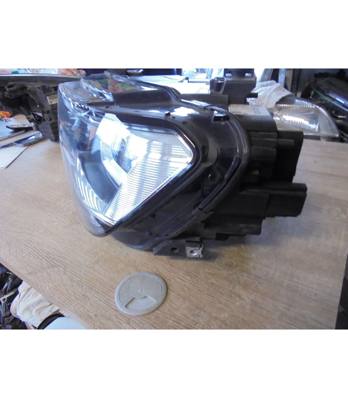 VOLKSWAGEN TIGUAN LAMPA LEWA PRZÓD EUROPA