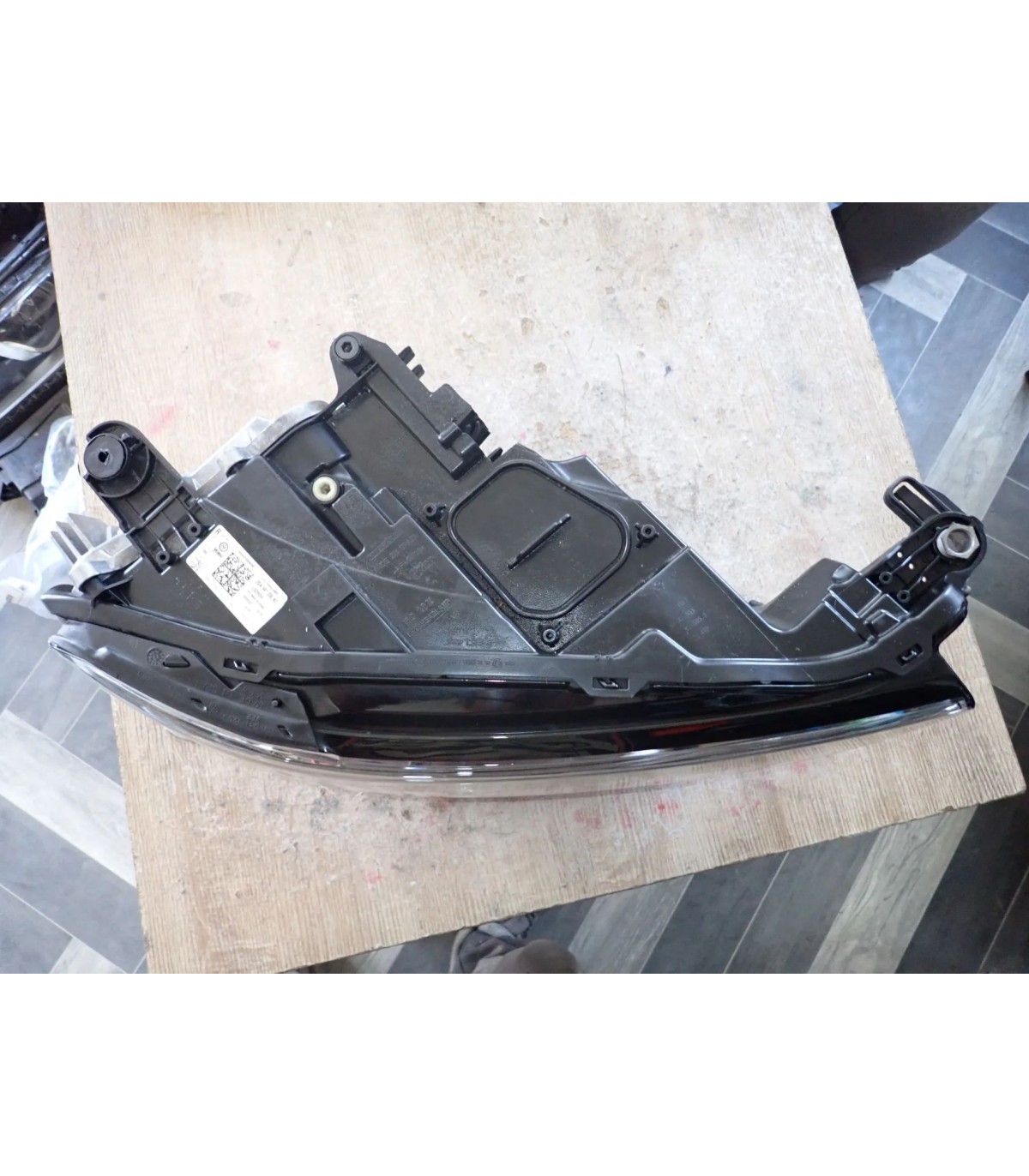 VOLKSWAGEN T-ROC IQ LIGHT LAMPA PRAWY PRZÓD EUROPA 2GA941036AD