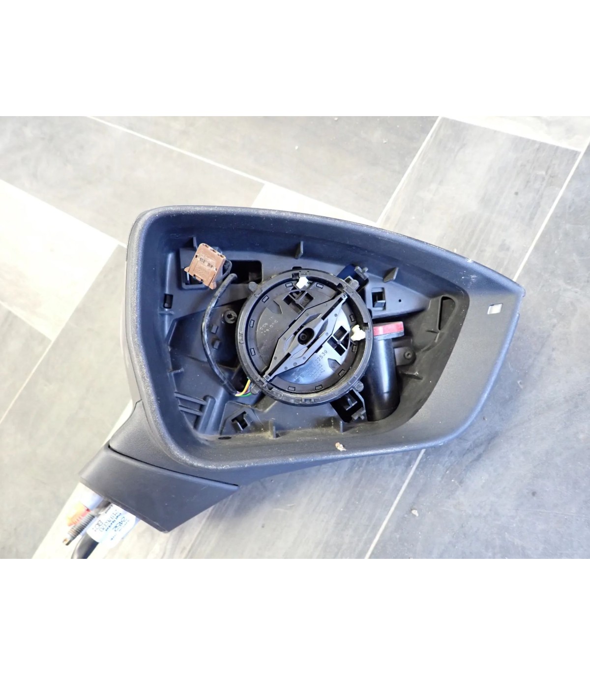 SEAT ATECA 16+ LUSTERKO PRAWE 13 PIN