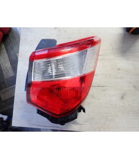 TOYOTA YARIS III LAMPA PRAWY TYŁ 0D-204