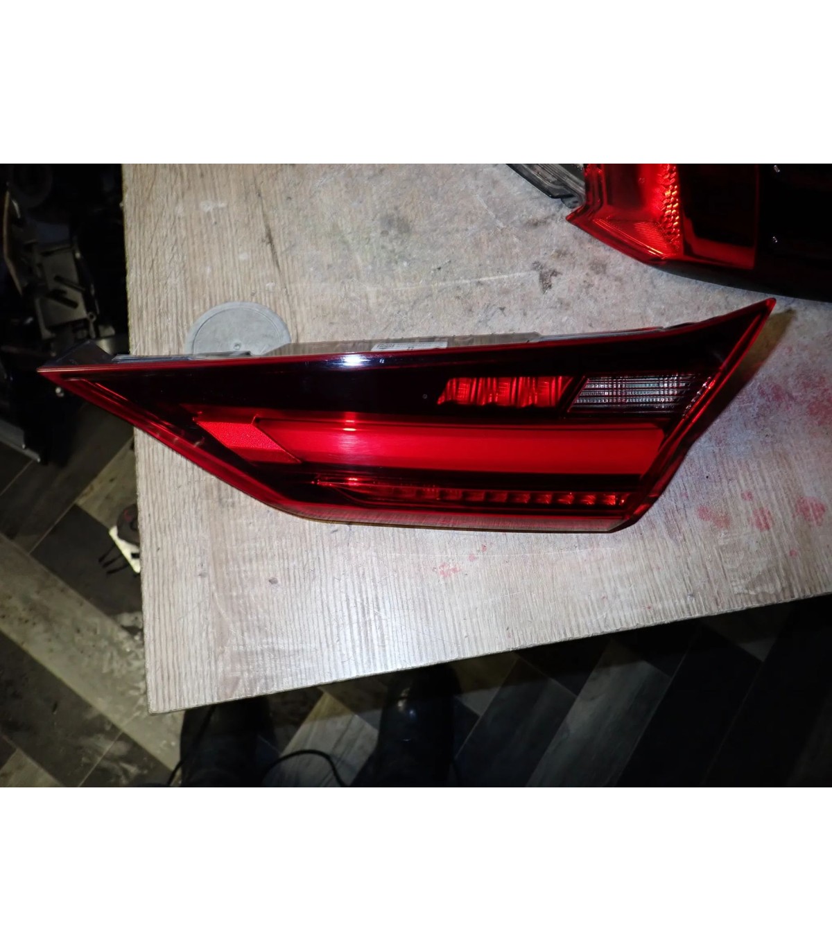 BMW 1 F40 LAMPA PRAWY TYŁ 7450652