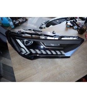 AUDI Q7 LAMPA PRAWY PRZÓD EUROPA 4M0941040C