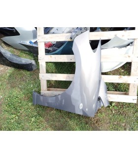 MAZDA 5 BŁOTNIK LEWY PRZÓD