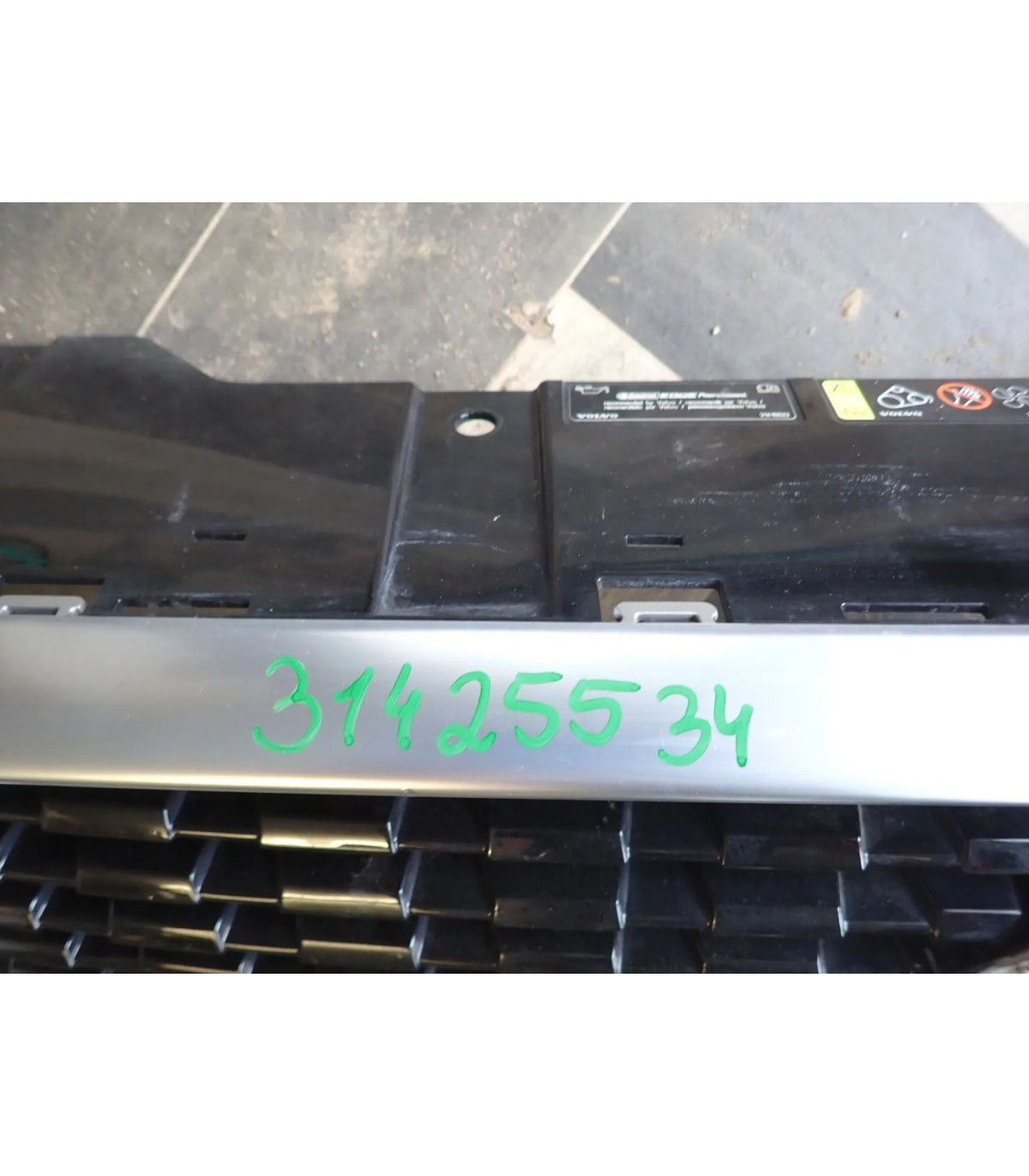 Volvo xc60 II Lift grill 31425534