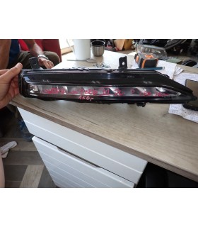 SKODA SUPERB III FL HALOGEN DRL PRAWY PRZÓD