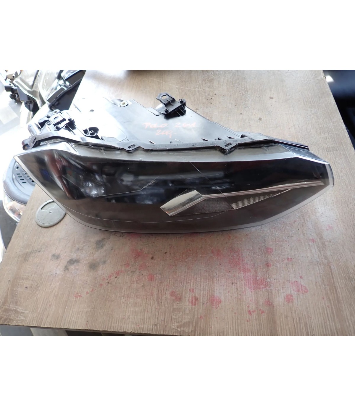 VOLKSWAGEN POLO 2G LAMPA PRAWY PRZÓD 2G1941006 EUROPA