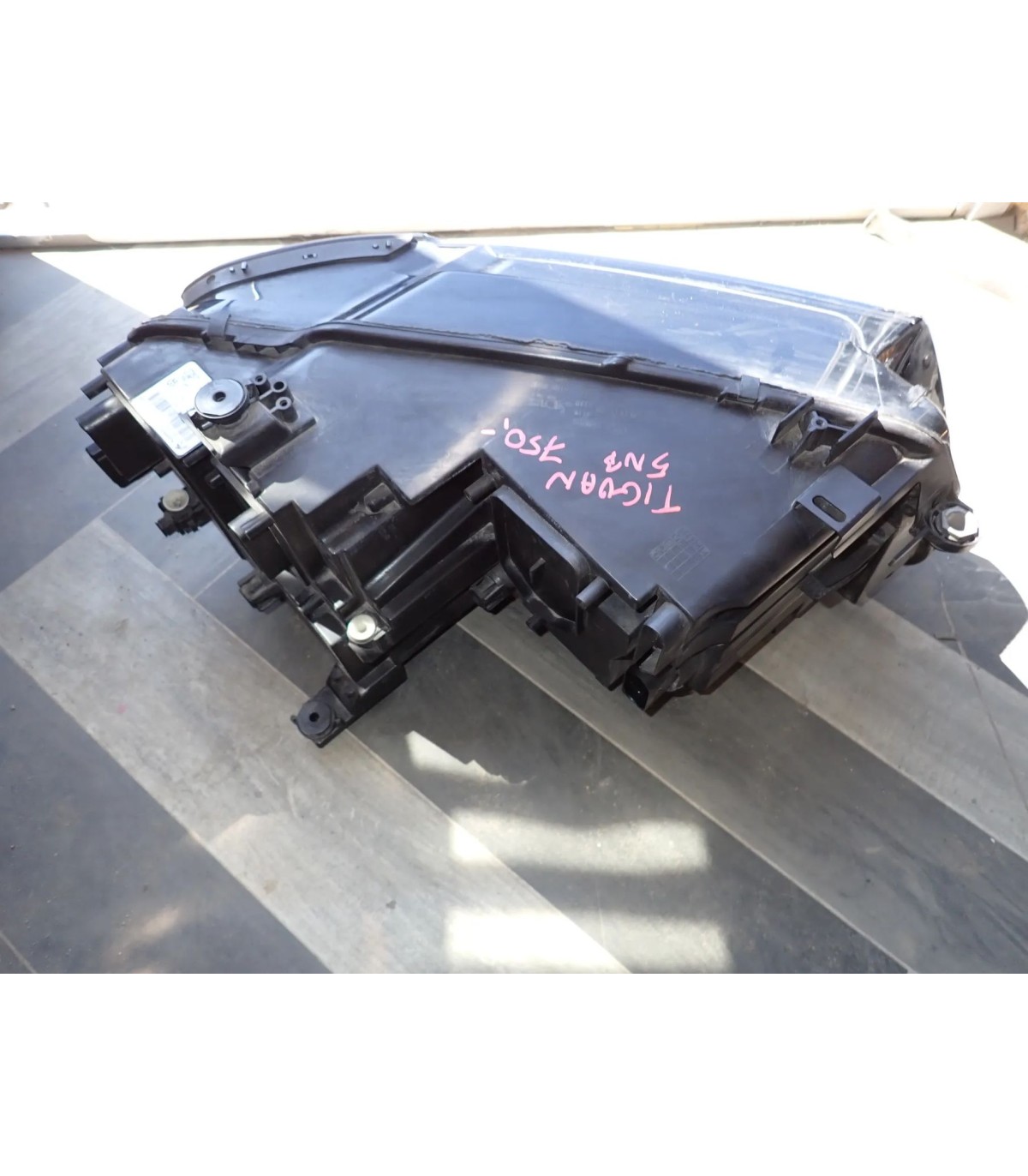 VOLKSWAGEN TIGUAN 5NA LAMPA LEWY PRZÓD EUROPA 5NB941035B