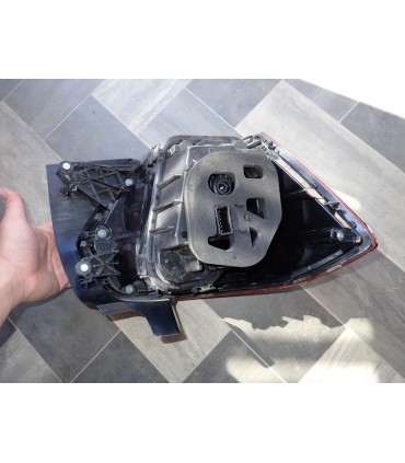 VOLKSWAGEN POLO 2G LAMPA PRAWY TYŁ W BŁOTNIK EUROPA