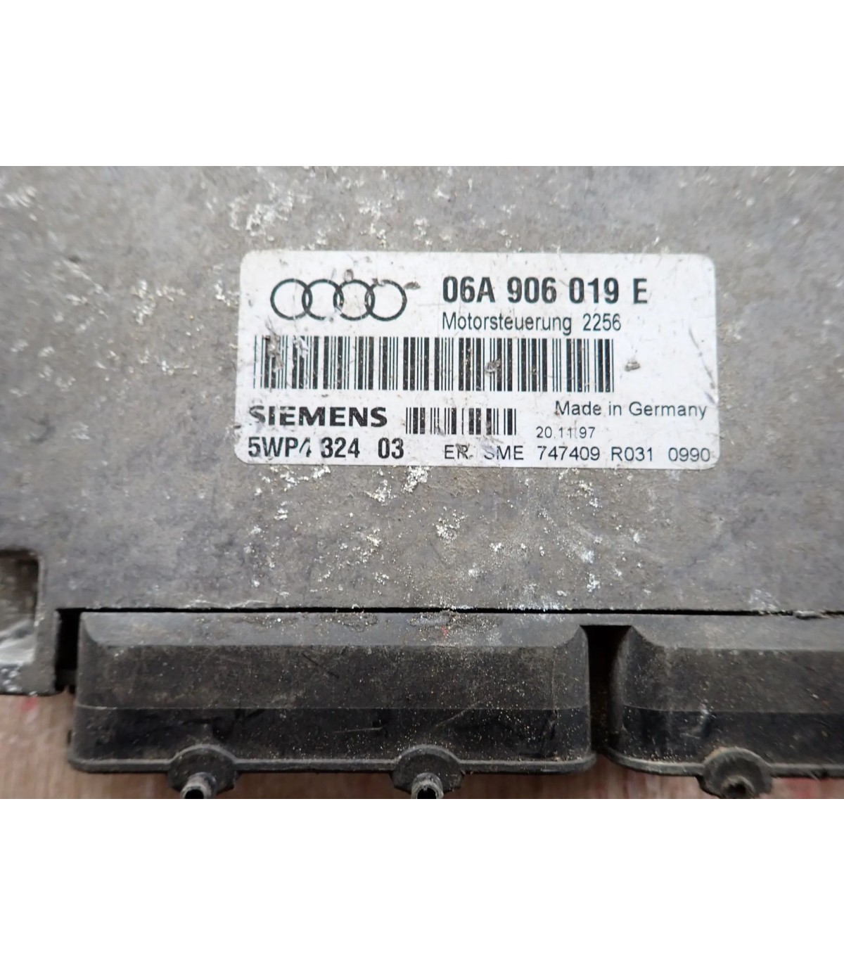 VW KOMPUTER STEROWNIK SILNIKA 06A906019E