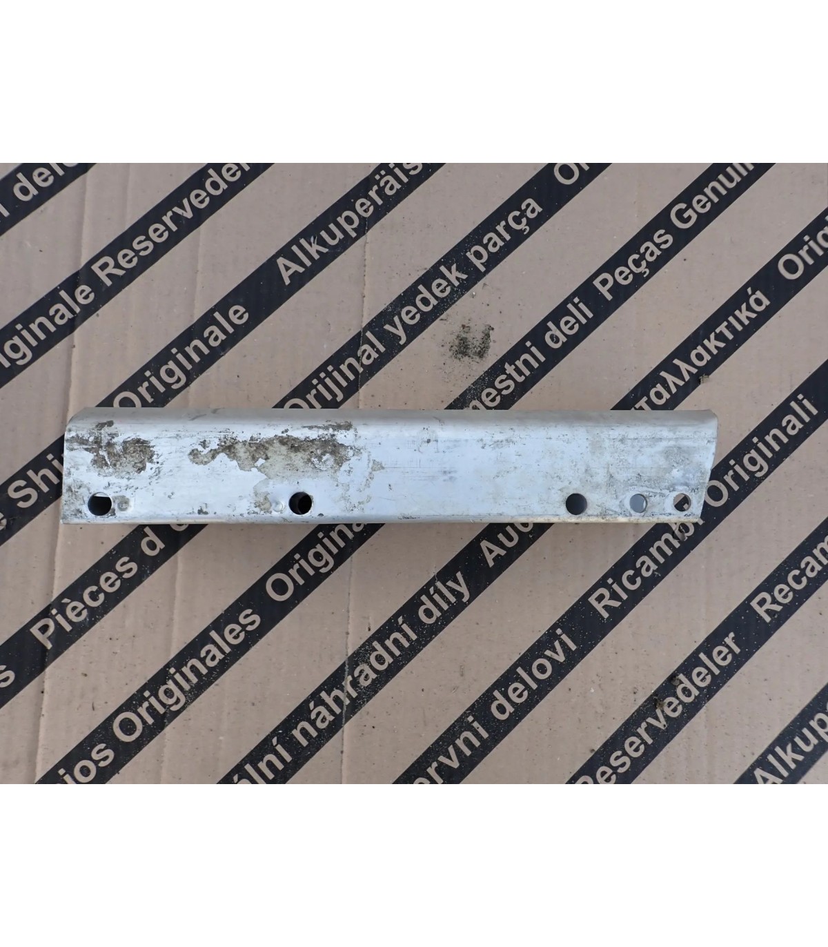 AUDI A4 B8 STREFA ZGNIOTU PRAWY TYŁ TYLNA 8K0807332A