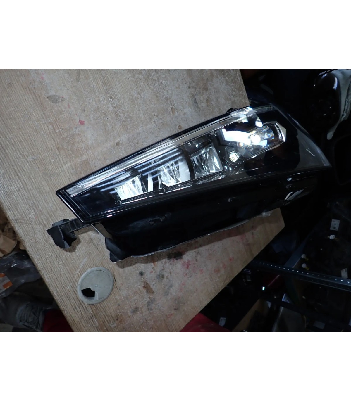 SKODA SCALA LAMPA PRZÓD LEWA EUROPA 657941015A