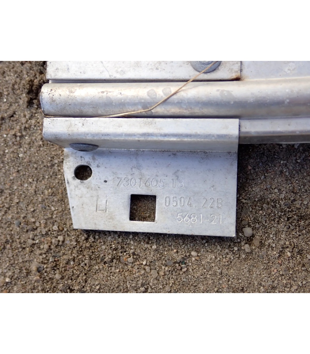 BMW X1 F48 BELKA ZDERZAKA WSPORNIK PRZÓD PRZEDNI 7301605-13