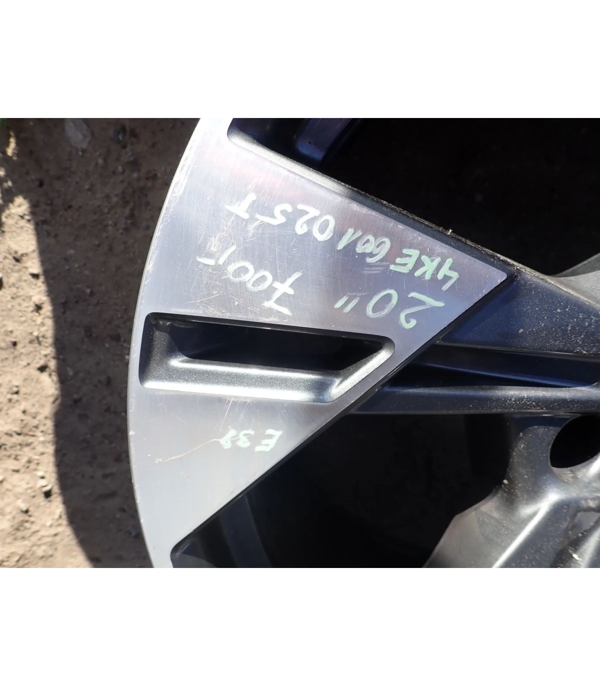 AUDI Q7 E-TRON ALUFELGA 20' 4KE601025T