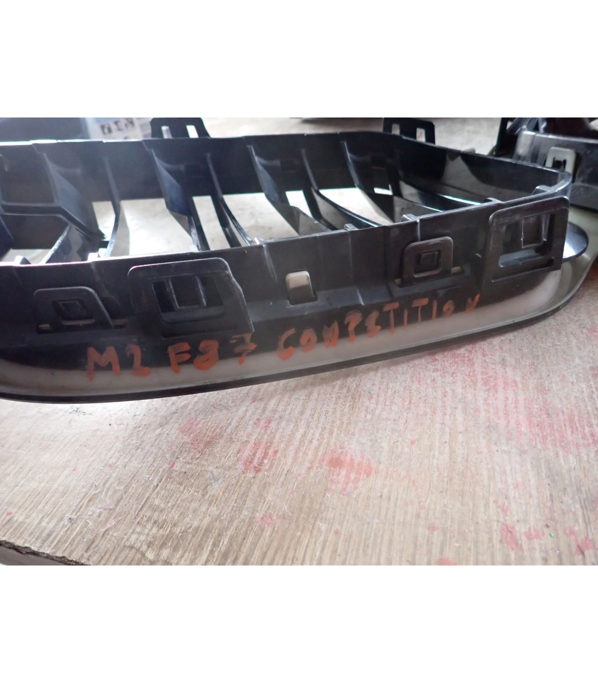 BMW M2 F87 COMPETITION GRILL ATRAPA NERKI