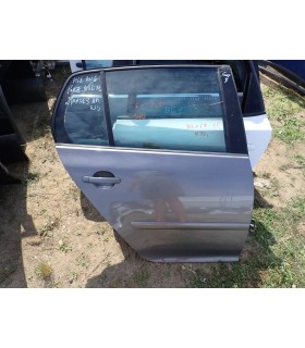 VOLKSWAGEN GOLF V DRZWI PRAWY TYŁ