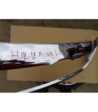 TOYOTA HILUX LIFT RAMKA CHROM GRILL