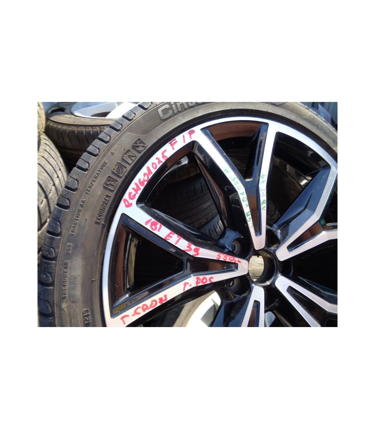 VW T-ROC T-CROSS ALUFELGA 18 ET39 2GM601025F/ P