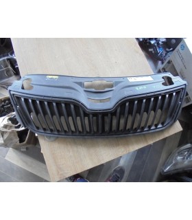 SKODA RAPID GRILL ATRAPA