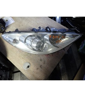 PEUGEOT 307 LIFT LAMPA PRAWY PRZÓD