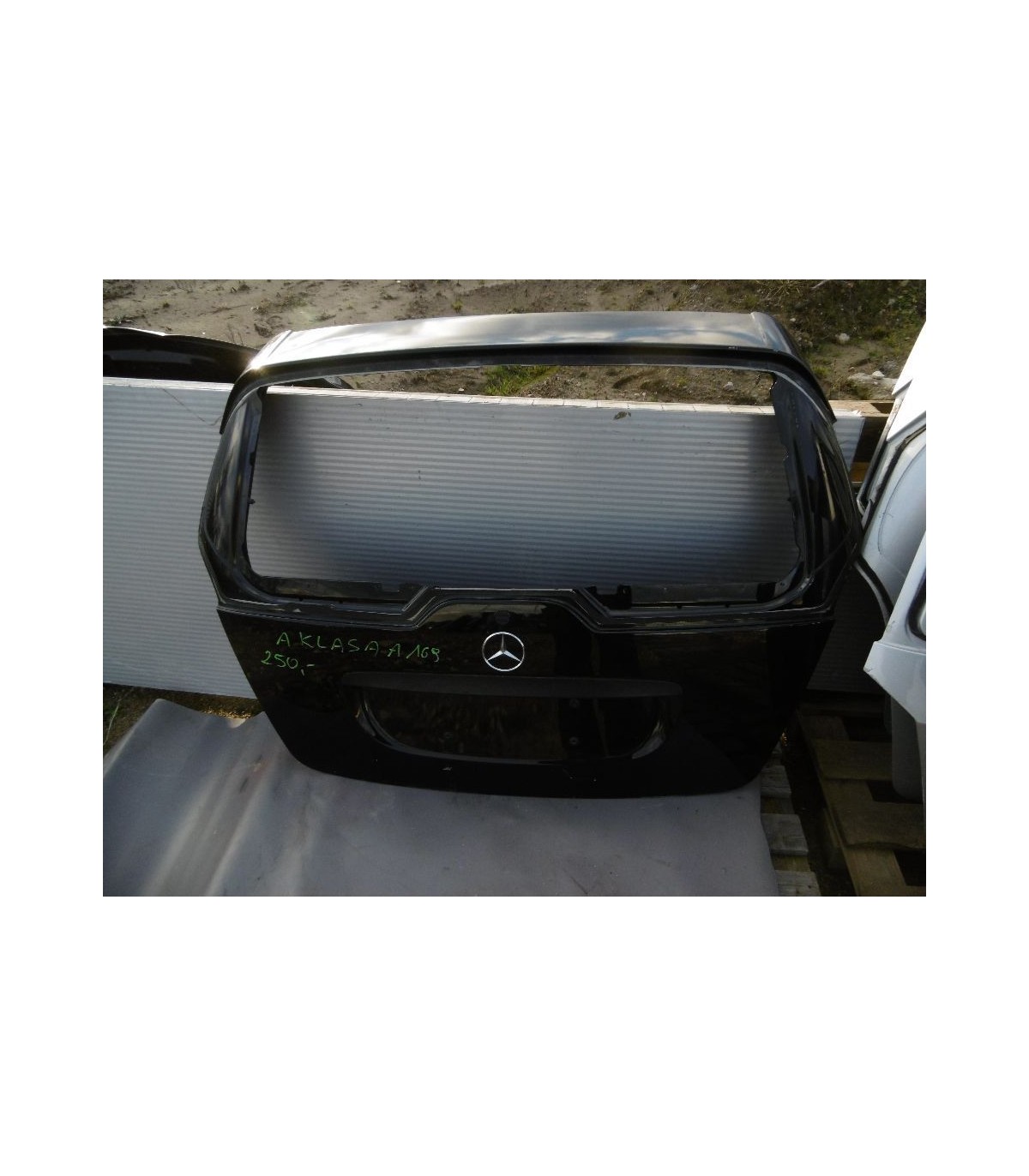 MERCEDES A KLASA W169 KLAPA TYŁ