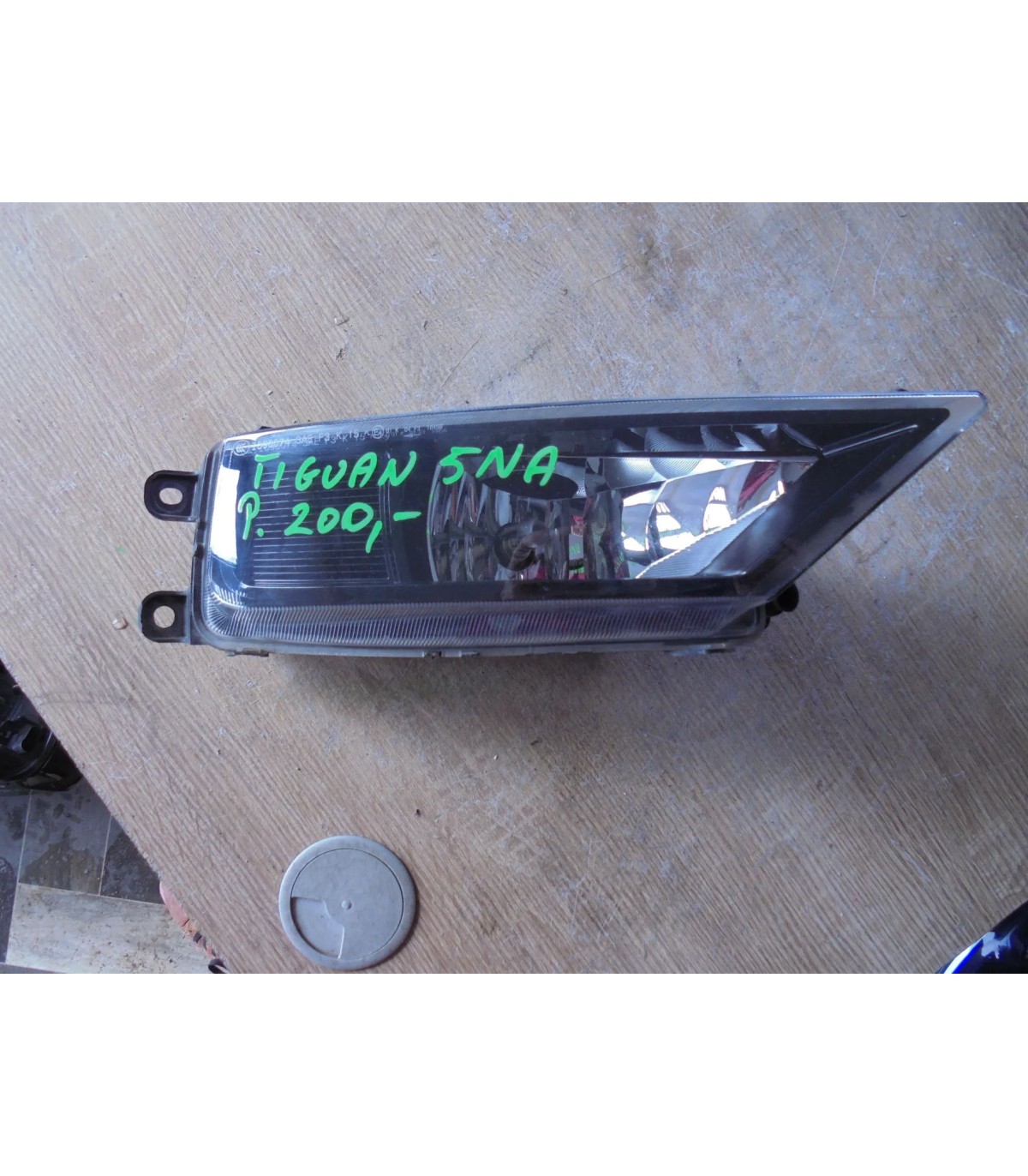 VW TIGUAN 5NA HALOGEN PRAWY