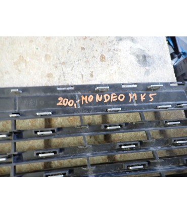 FORD MONDEO MK5 GRILL ATRAPA