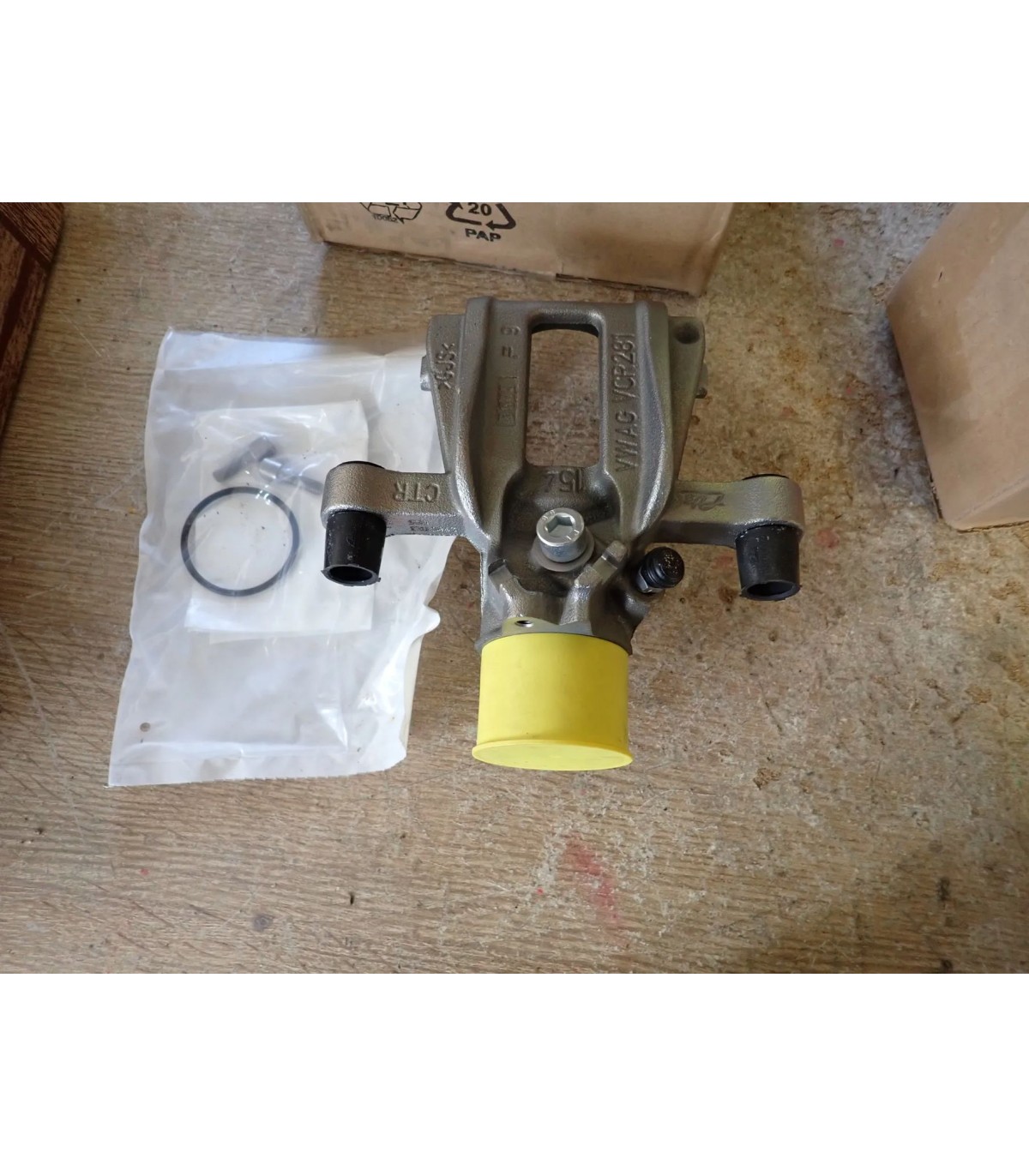VW GOLF VIII SEAT LEON IV OCTAVIA IV ZACISK HAMULCOWY PRAWY TYŁ TYLNY 5WA615424