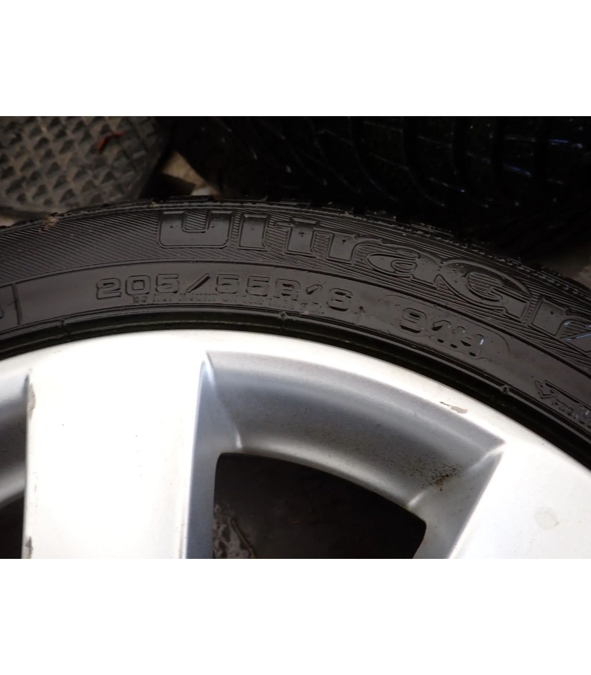 FORD VOLVO KBA45810 BORBET ET40 ALUFELGI 16' Z OPONAMI