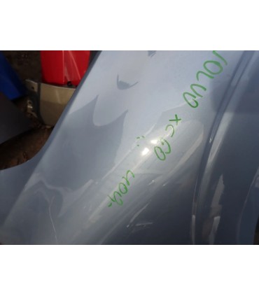 VOLVO XC60 BŁOTNIK PRAWY PRZÓD