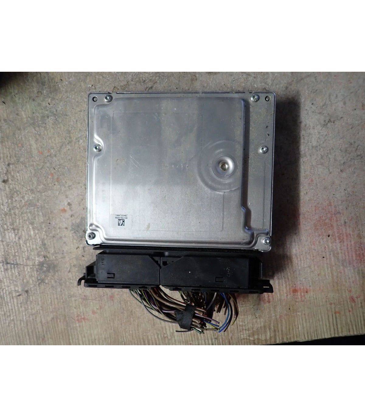 BMW X1 2.0D STEROWNIK SILNIKA 8510591 0281016924