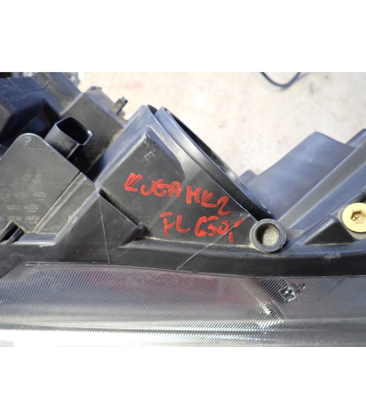 FORD KUGA MK2 LIFT LAMPA LEWA LEWY PRZÓD EUROPA GV41-13D155-AH