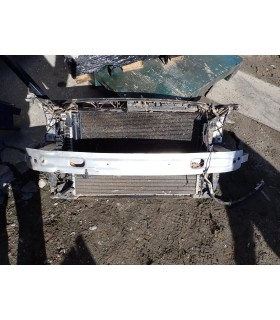 AUDI A4 B9 WZMOCNIENIE CZOŁOWE