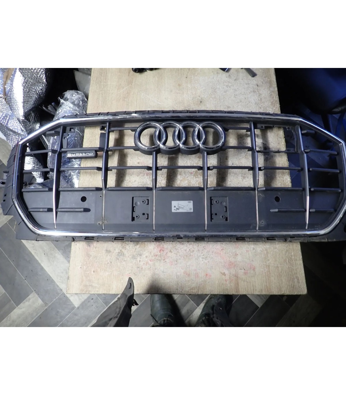AUDI Q8 GRILL ATRAPA 4M8853651 AQ