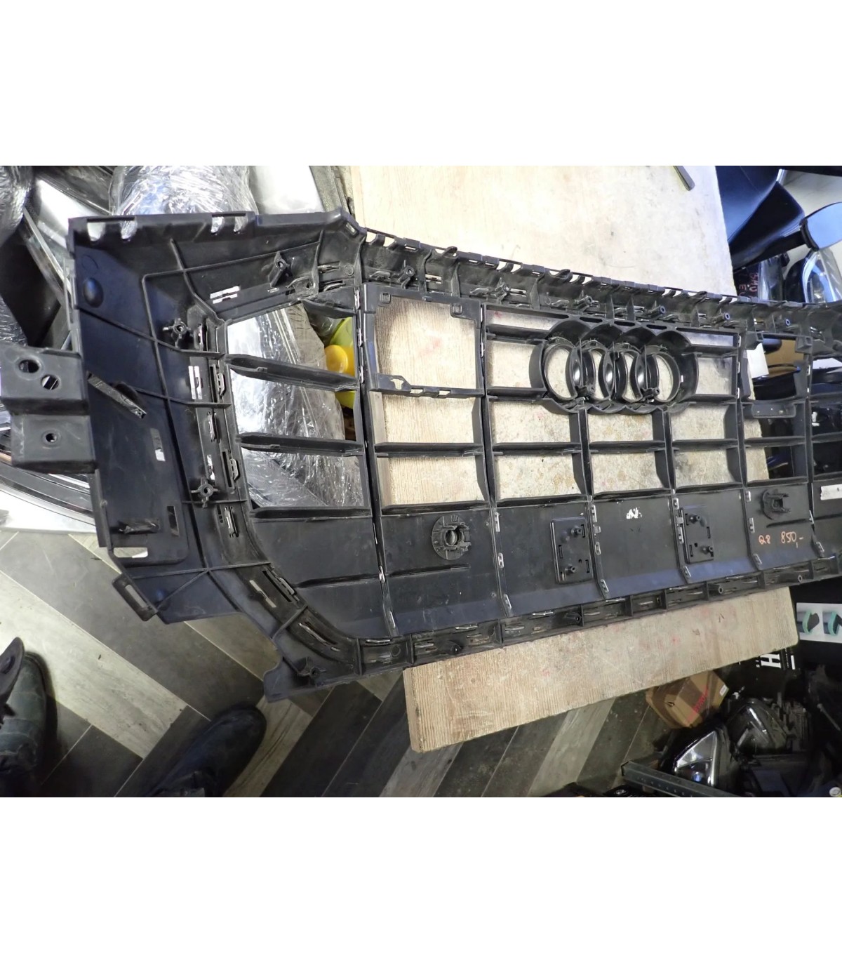 AUDI Q8 GRILL ATRAPA 4M8853651 AQ