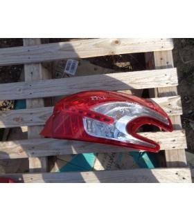 PEUGEOT 208 LAMPA LED PRAWA TYŁ TYLNA