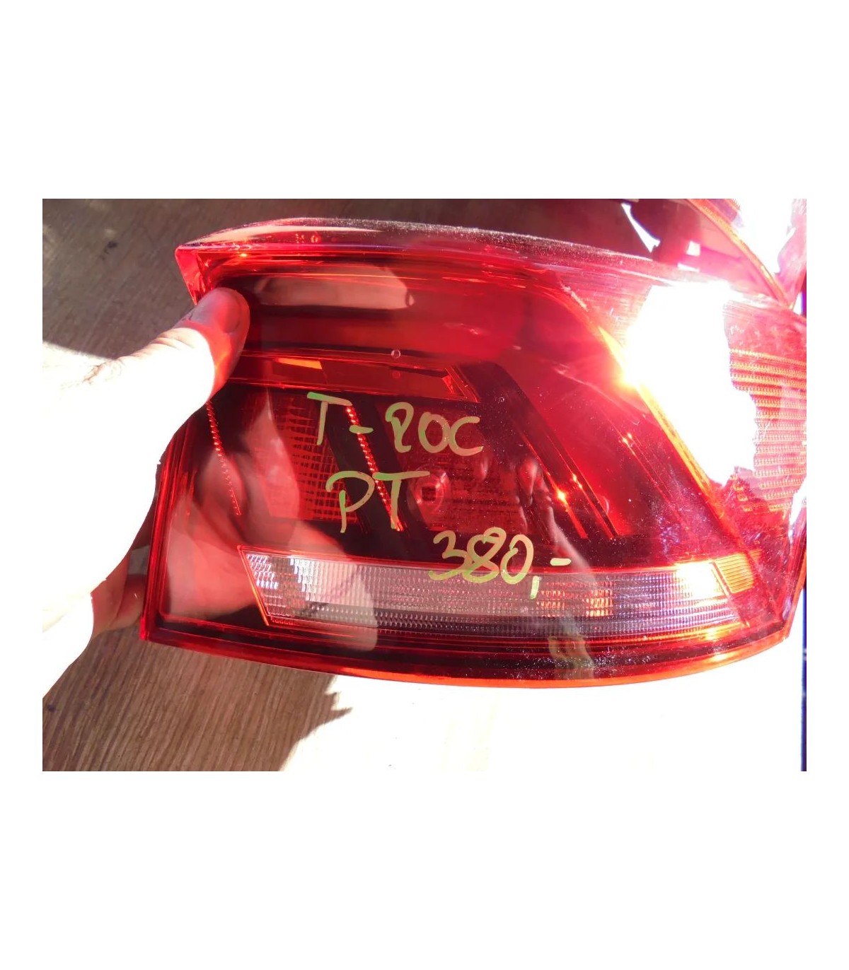 VW T-ROC LAMPA PRAWY TYŁ W BŁOTNIK EUROPA 2GA945096D