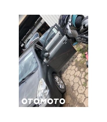 TOYOTA COROLLA VERSO D4D WÓZEK PRZÓD