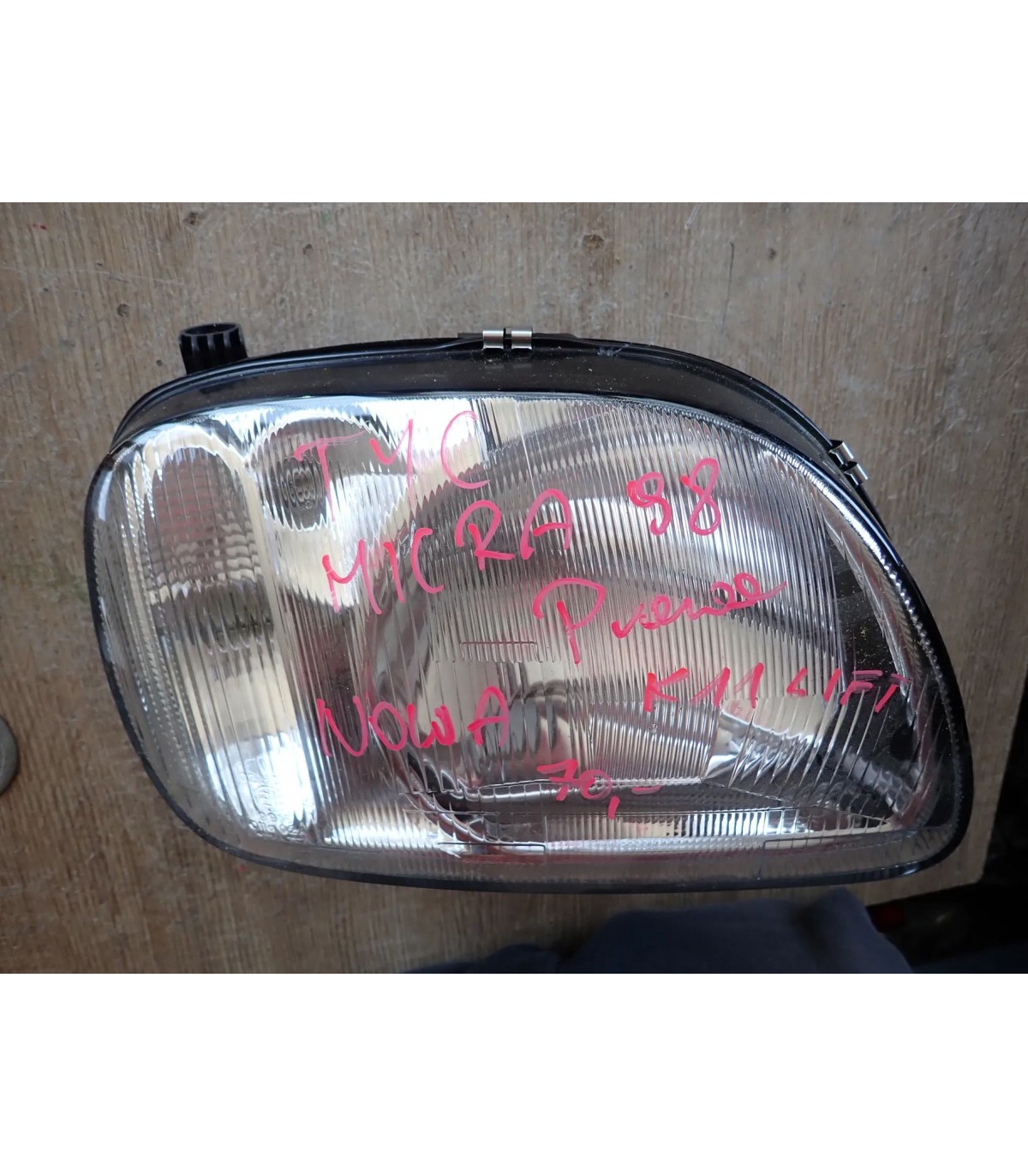 NISSAN MICRA K11 LIFT LAMPA PRAWY PRZÓD NOWA TYC