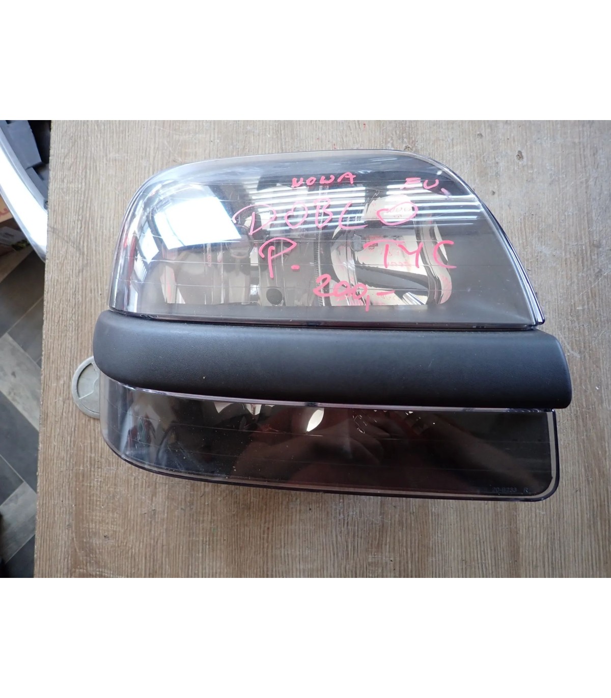 FIAT DOBLO LAMPA PRAWY PRZÓD NOWA TYC