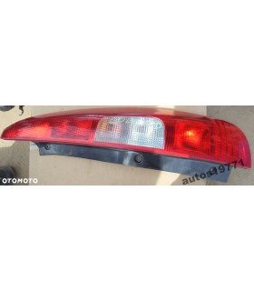 MITSUBISHI COLT 5D LAMPA PRAWY TYŁ