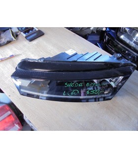 SKODA OCTAVIA IV LAMPA LEWY PRZÓD EUROPA 5E4941015