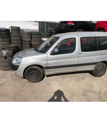 PEUGEOT PARTNER LIFT 1.6 HDI  LUSTERKO LEWE