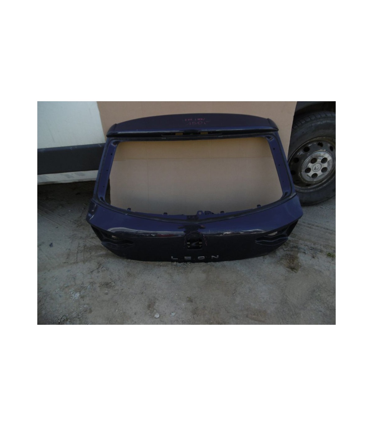 SEAT LEON KLAPA TYŁ