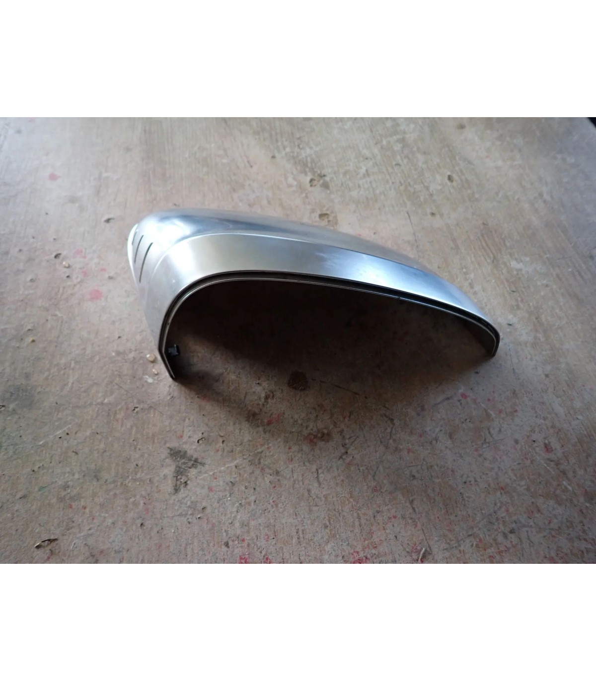 AUDI A4 B9 A5 8W0 OBUDOWA LUSTERKA PRAWY CHROM VOLKSWAGEN PASSAT B8 R-LINE LISTWA CHROM ZDERZAKA PRZÓD PRAWA 8W0857528