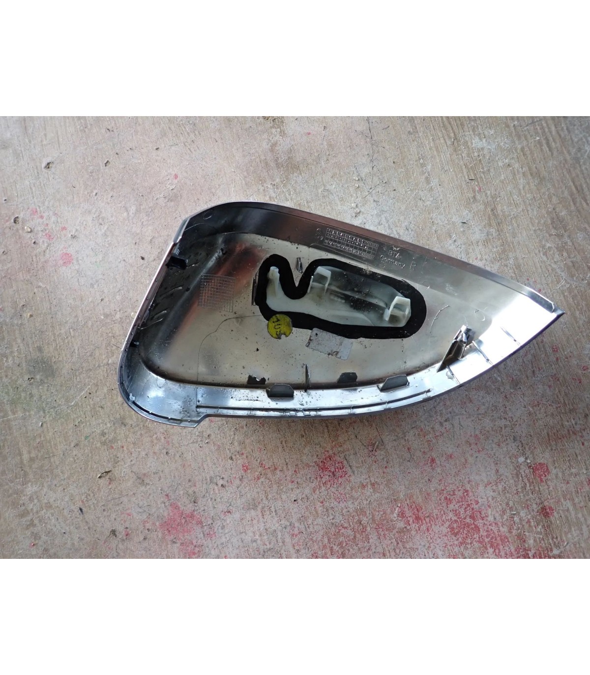 AUDI A4 B9 A5 8W0 OBUDOWA LUSTERKA PRAWY CHROM VOLKSWAGEN PASSAT B8 R-LINE LISTWA CHROM ZDERZAKA PRZÓD PRAWA 8W0857528