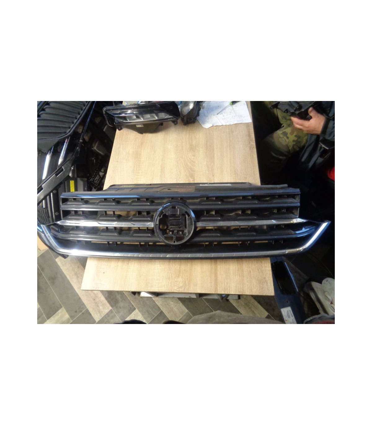 VW T-CROSS R-LINE GRILL