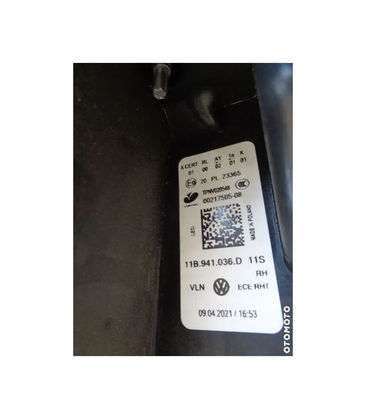 VW IQ LAMPA PRAWA PRZÓD PRZEDNIA EUROPA 11B941036D