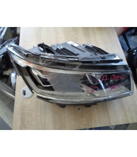 VW T6 LAMPA PRAWY PRZÓD EUROPA
